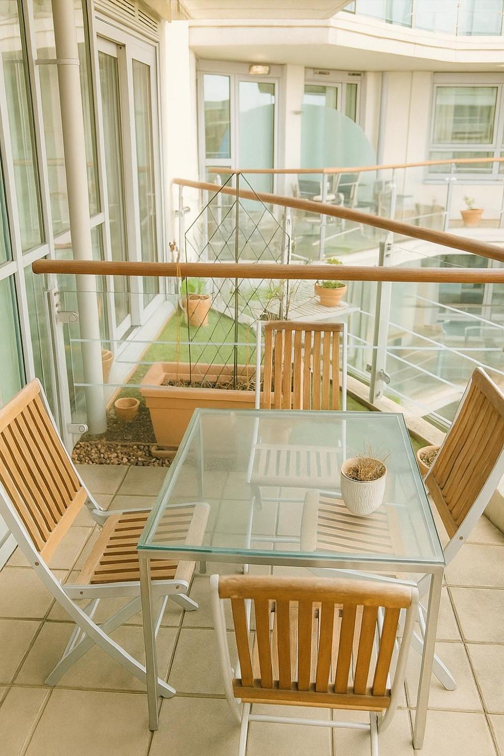 Still Life - Vauxhall Apartment *